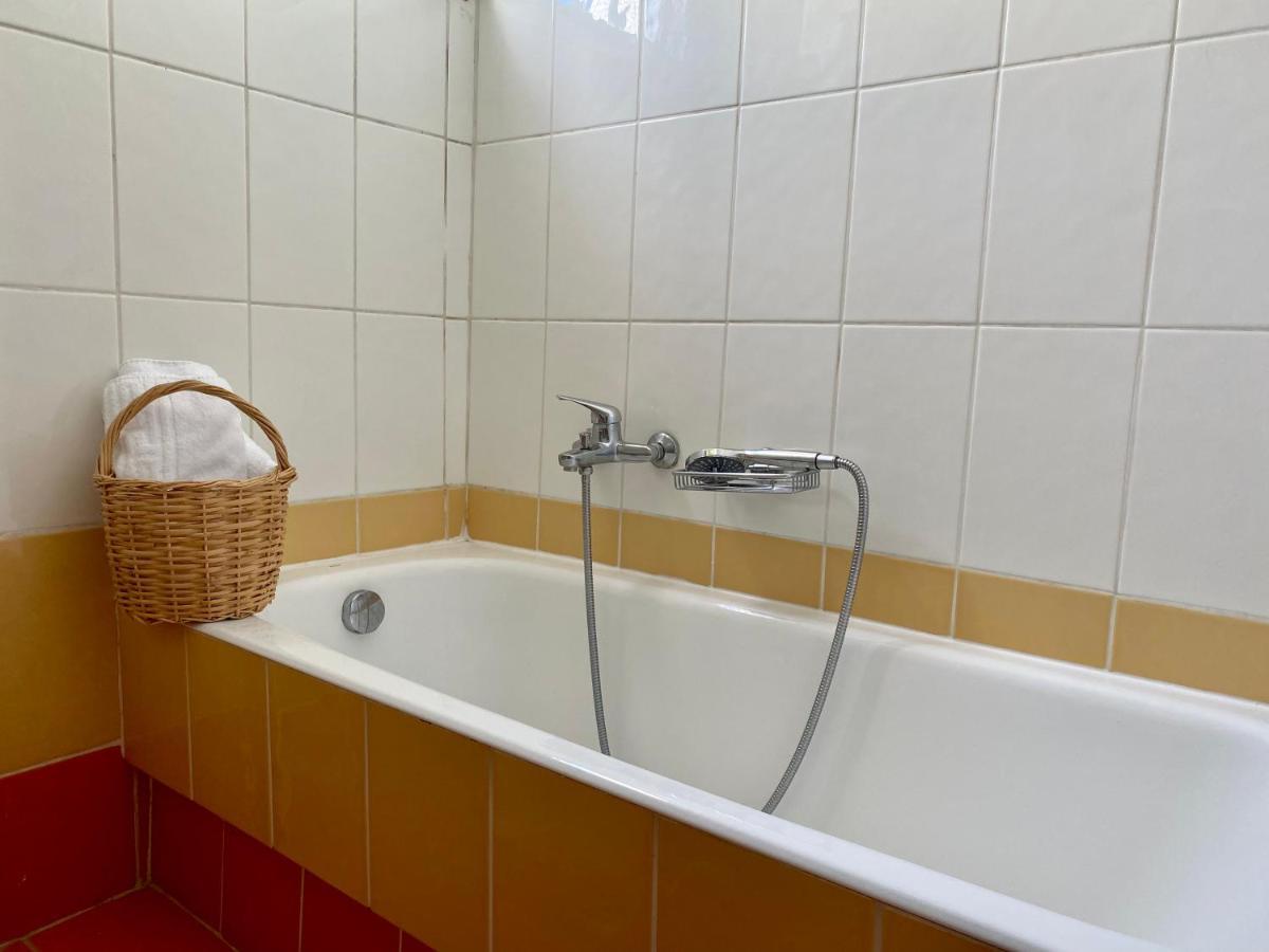 Family Friendly Apartment, In Nature, With Yard "5" Ziparion Ngoại thất bức ảnh